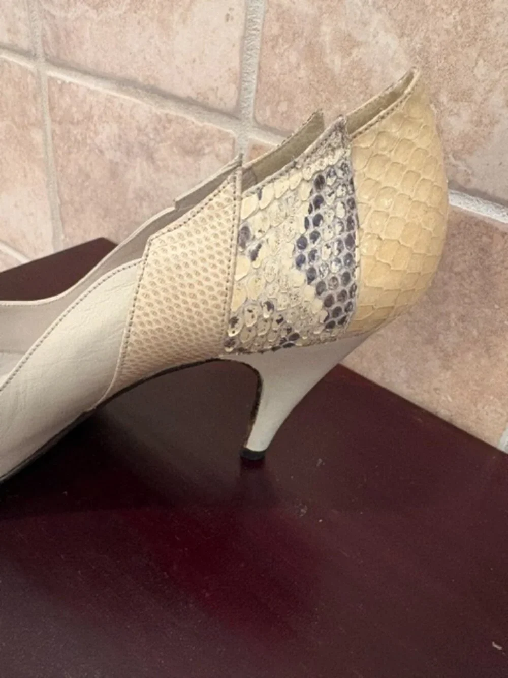 Stuart Weitzman vintage off